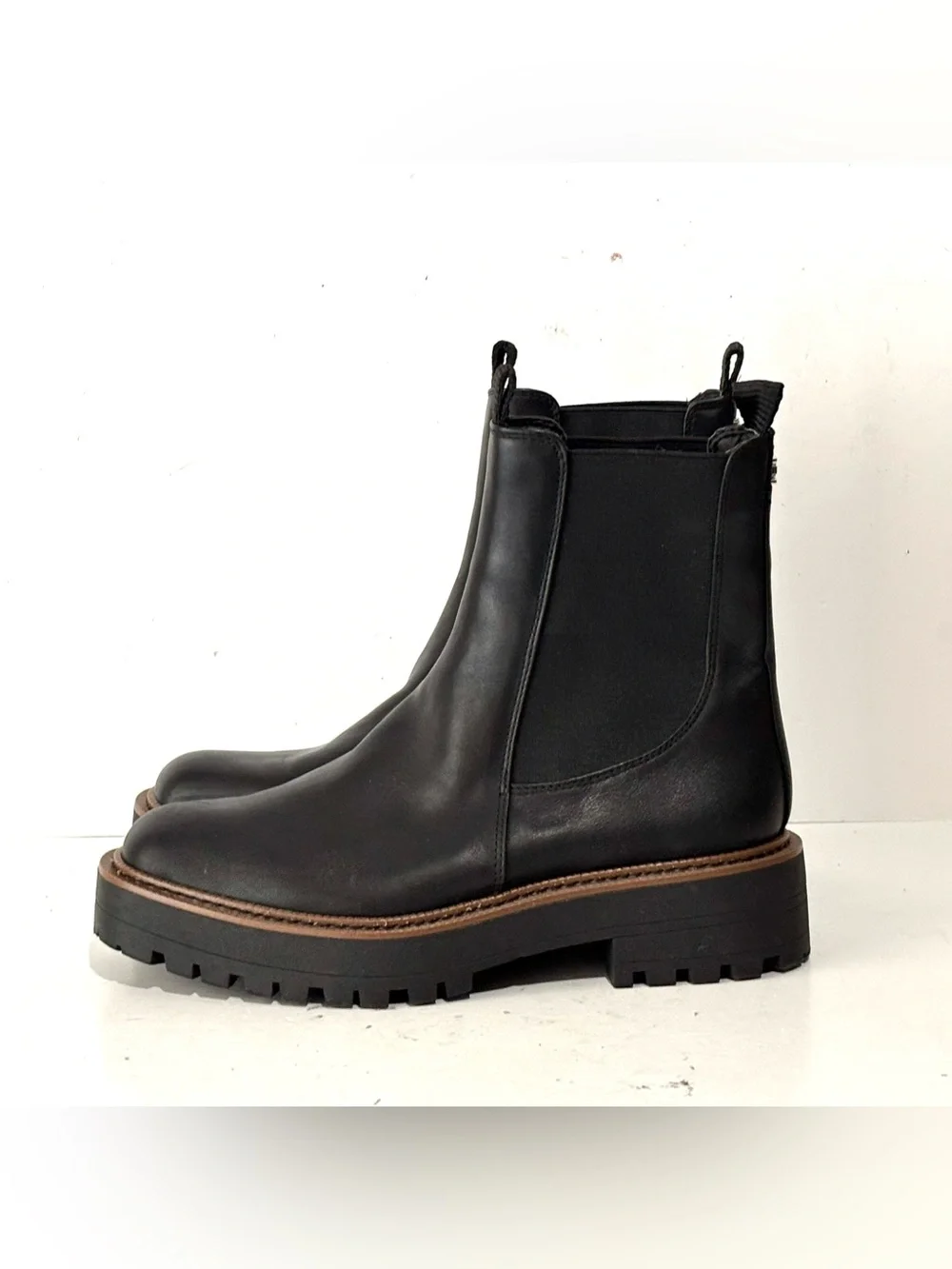 Sam Edelman Laguna Chelsea Boots Womens 7 M Waterproof Pull On Leather Black EUC